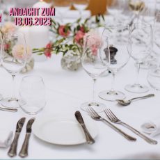 Alle haben einen Platz am Tisch