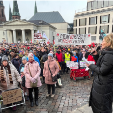 Rund 17.000 Menschen bei Kundgebung gegen Rechtsextremismus in Oldenburg